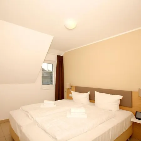 Strandnahe Mit Balkon, Gratis Nutzung Vom Ahoi Erlebnisbad Und Sauna In Sellin - Rex Rugia 14-7 * Lobbe